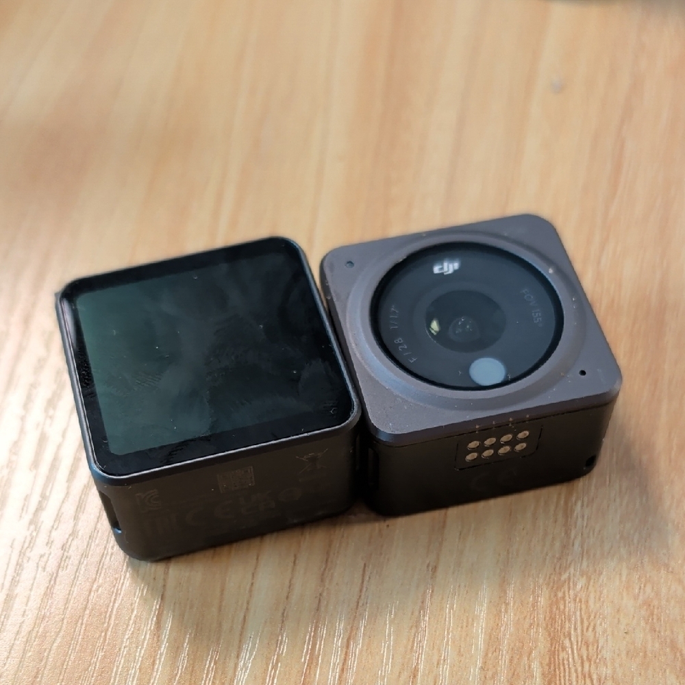 DJI ACTION 2 CAMERA WITH CASE AND MAGNETIC ACCESSORIES - Picture 4 of 11